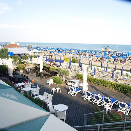 Hotel Caravelle&Minicaravelle Lido di Jesolo Exterior foto